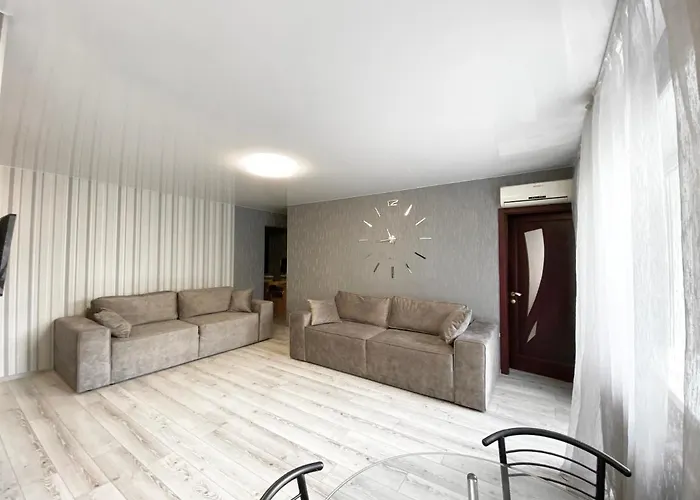 2-Bedroom Lux Most City Area Nebereznaya Riv\'Era