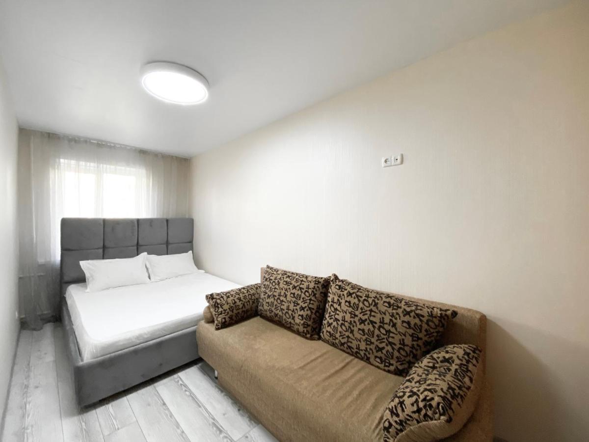 2-bedroom Lux Area Nebereznaya Riv'era Apartment