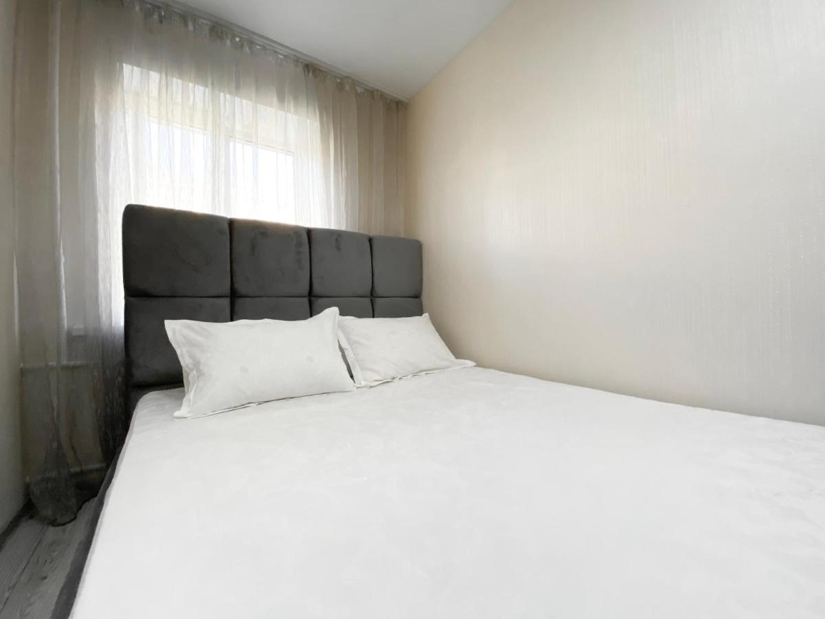 2-bedroom Lux Area Nebereznaya Riv'era Apartment *