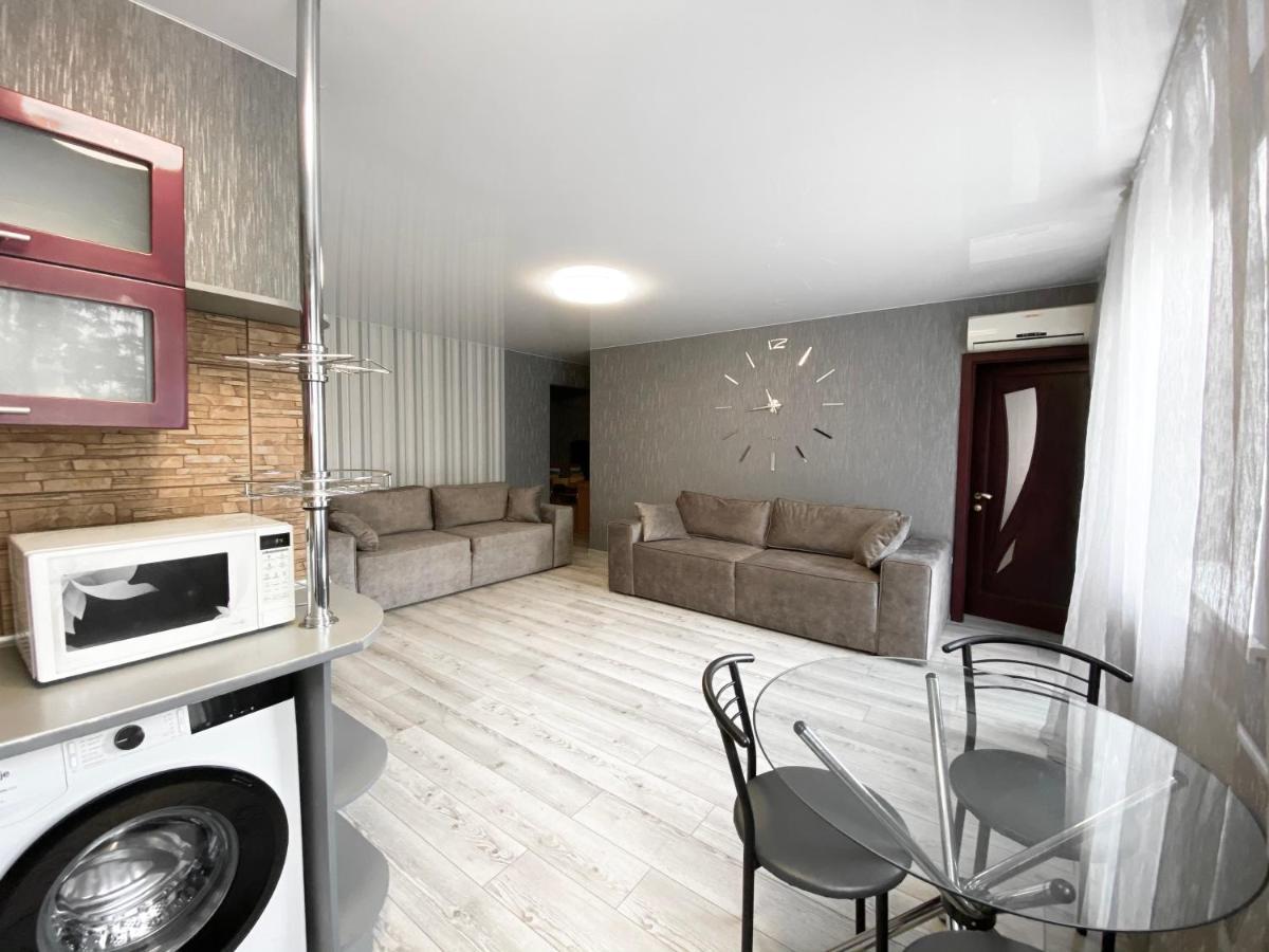 Apartment 2-bedroom Lux Area Nebereznaya Riv'era *